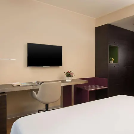 Hotel Nh 4*